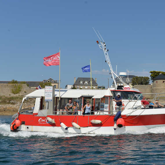 Activité de Loisirs en Baie de Quiberon ballade en mer avec Escal'ouest 