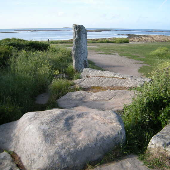 balade sur la plage des pierres plates à Locmariaquer en Morbihan Bretagne sud