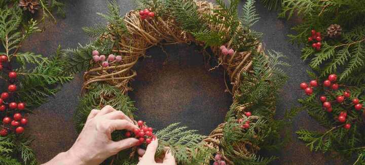 Fabrication d’une couronne de Noël végétale