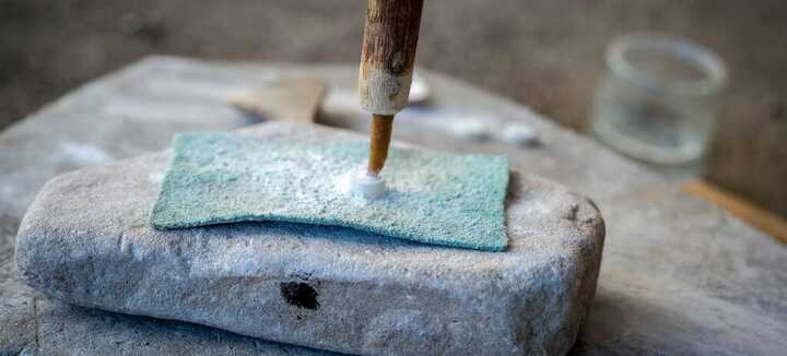 Démonstration Perçage d’une perle en pierre