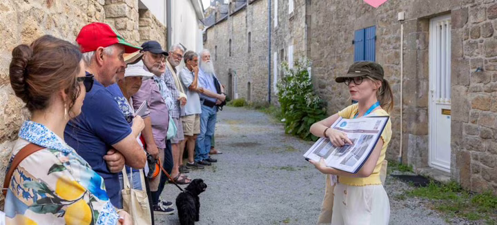 Cap sur Locmariaquer : explorez l'histoire et l'architecture de la commune