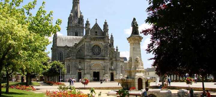 Sanctuaire de Ste-Anne d'Auray