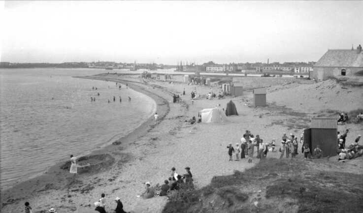 Étel_quelque chose en nous de poésie_la plage à Étel dans les années 30