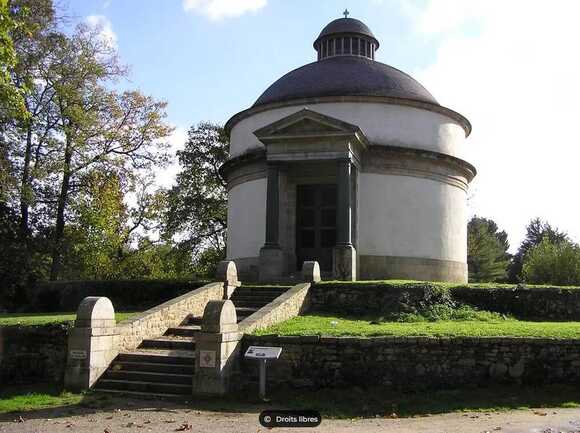 Le Mausolée de Cadoudal et la Chapelle Saint-Cado