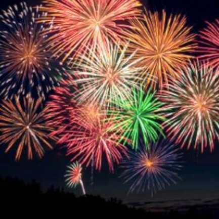 Feu d'artifice et bal