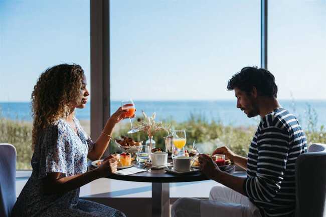 Brunch face à la mer