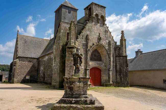 Place de l'Église, Landaul