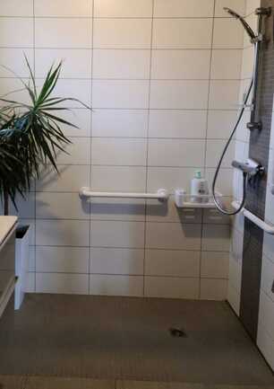 DOUCHE-PMR