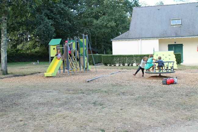 CAMPING CARNAC AIRE DE JEUX