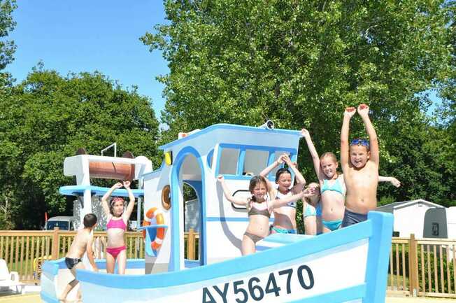 13-aire de jeux camping plijadur la trinité sur mer