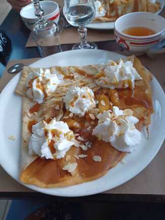 Crepes rose trémière