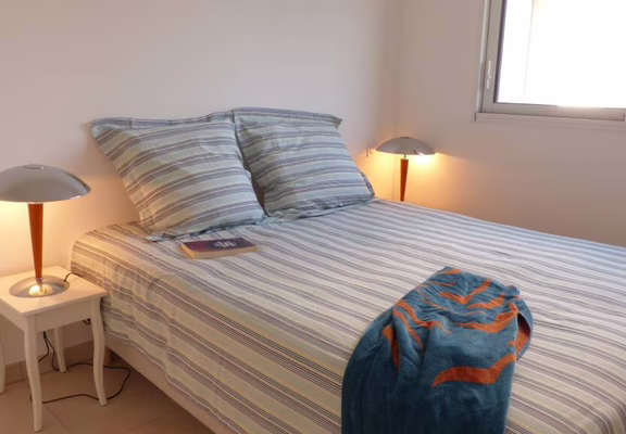 Locmariaquer_TyLoperec_chambre1_5644